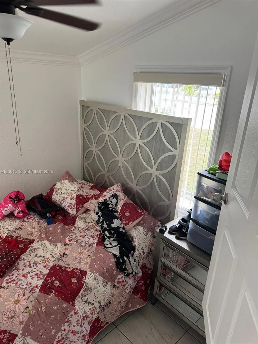 Photo of 80 W 56th St