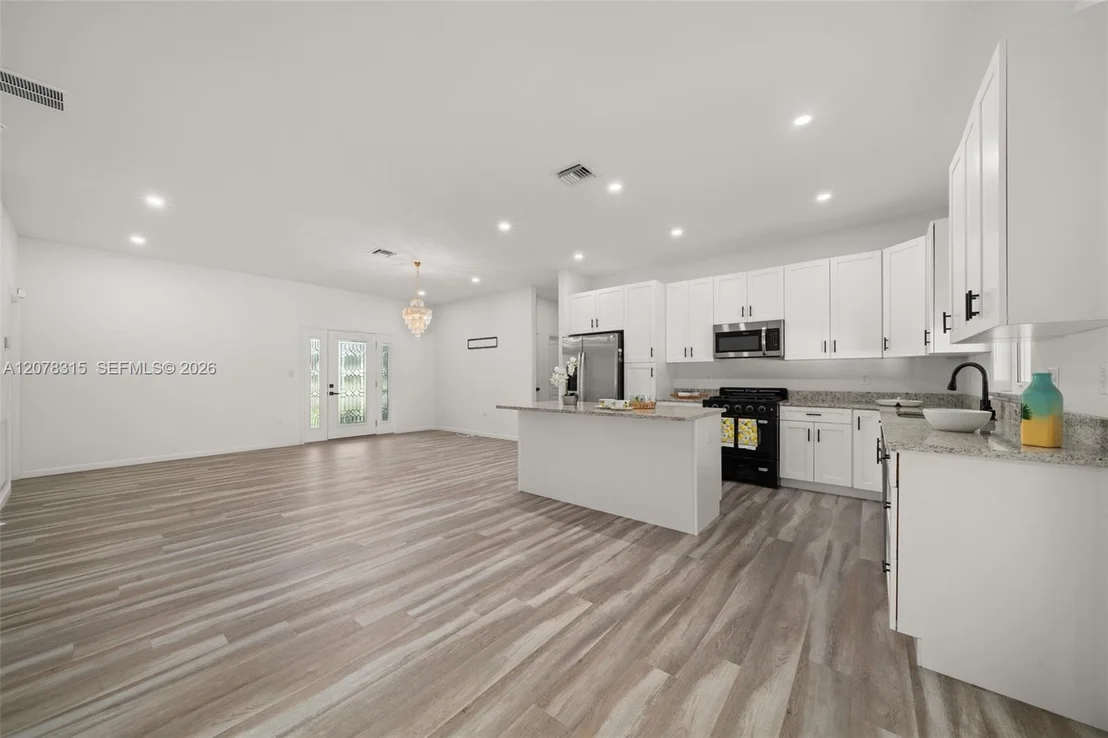Photo of 4225 Cortez BLvd.