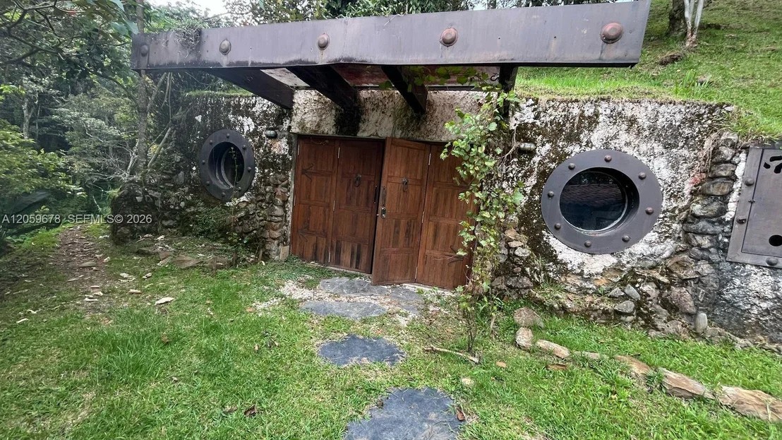 Photo of 123 El Retiro