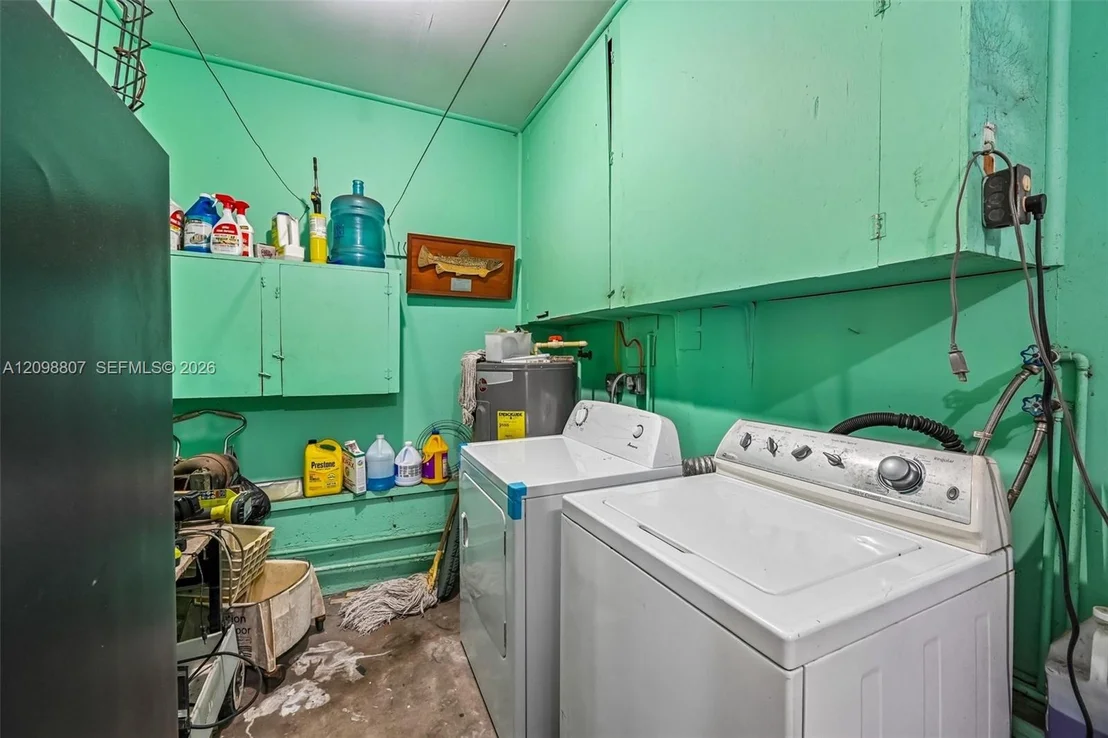 Photo of 3039 Sunrise Boulevard