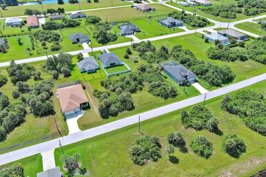 Photo of 148 Spring Dr