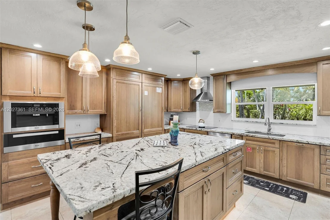 Photo of 2919 Sombrero Blvd