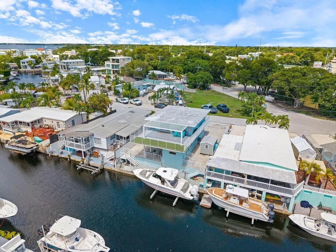 Photo of 1007 Hialeah Ln
