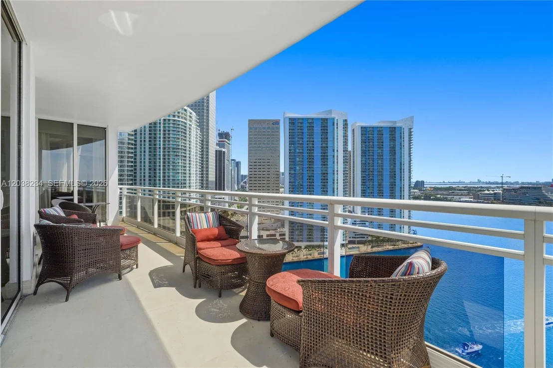 Photo of Unit 2408 at 901 Brickell Key Blvd