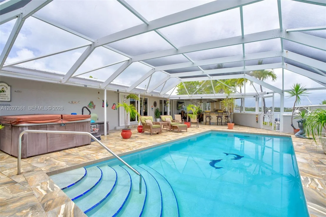 Photo of 2919 Sombrero Blvd