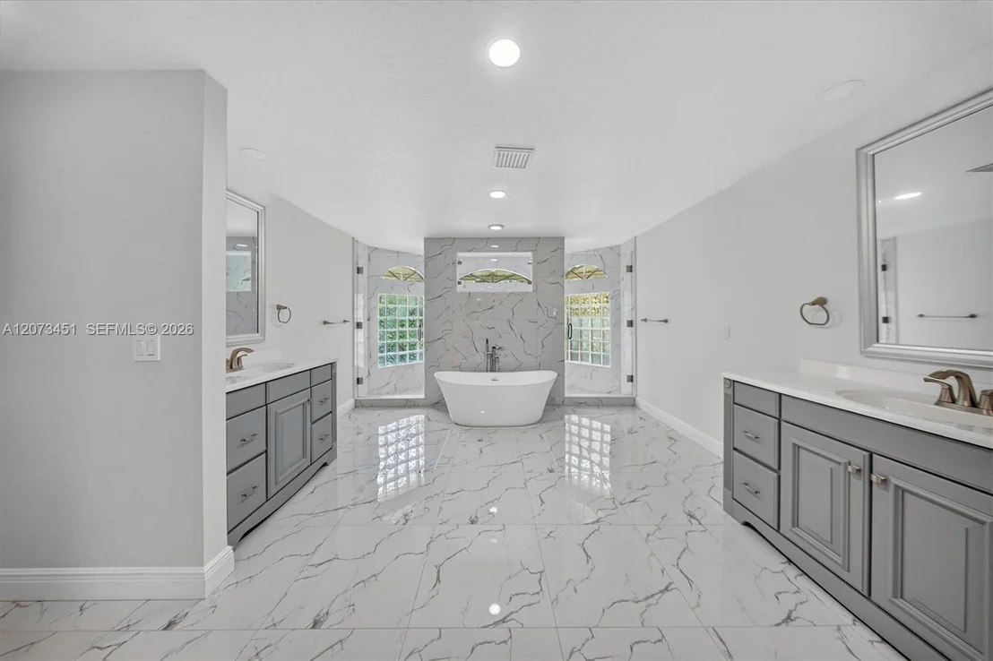 Photo of 1215 Stallion Dr