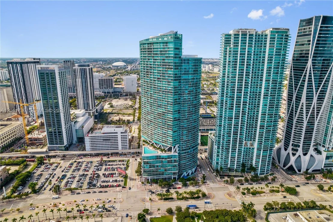 Photo of Unit 2101 at 888 Biscayne Blvd