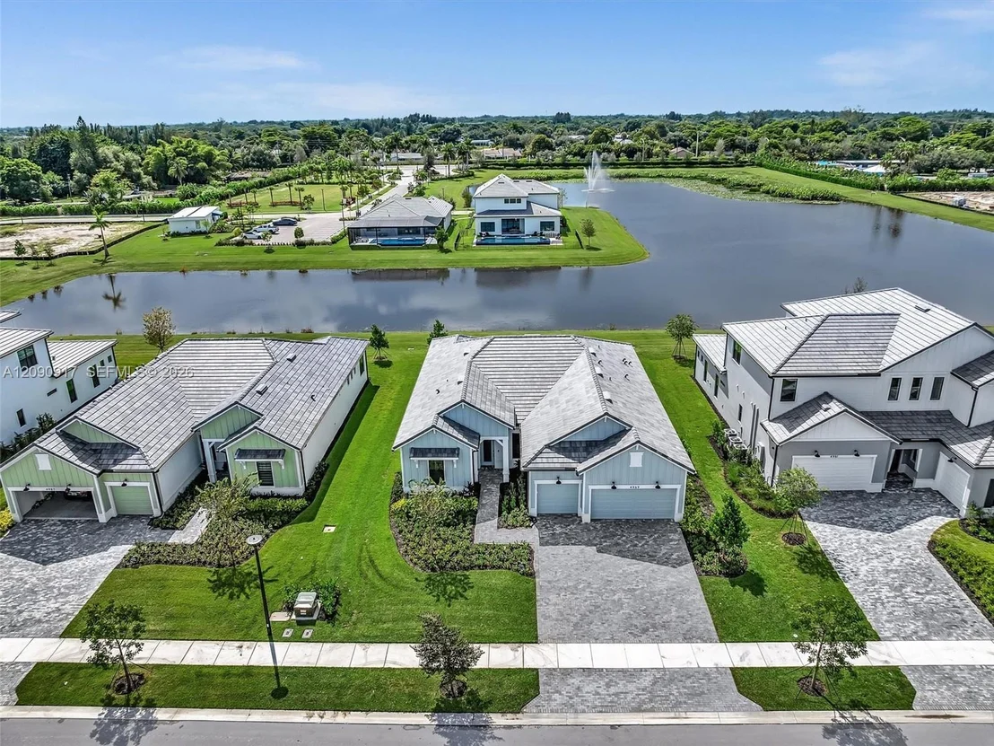 Photo of 4969 Naugle Way