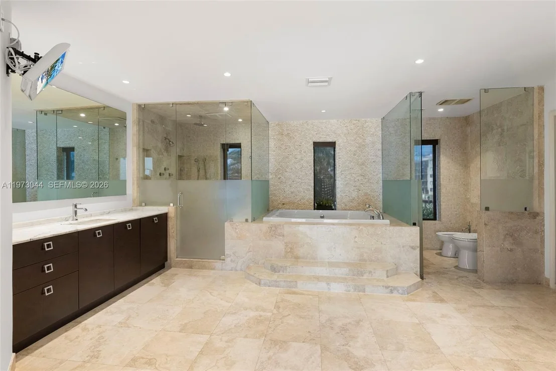 Photo of 501 Hibiscus Dr