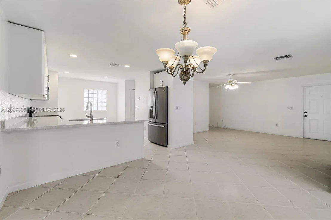 Photo of 6188 Azalea Cir