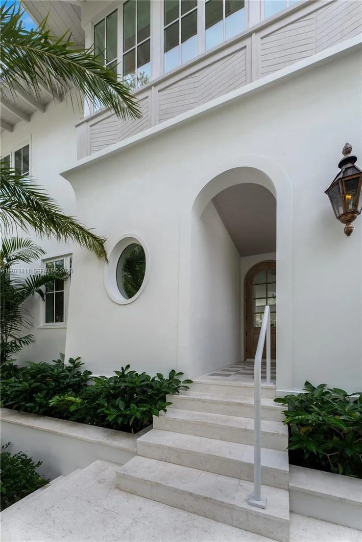 Photo of 544 Warren Ln