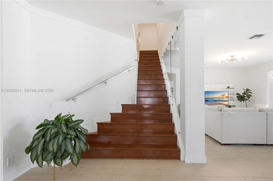 Photo of 1612 Blue Jay Cir