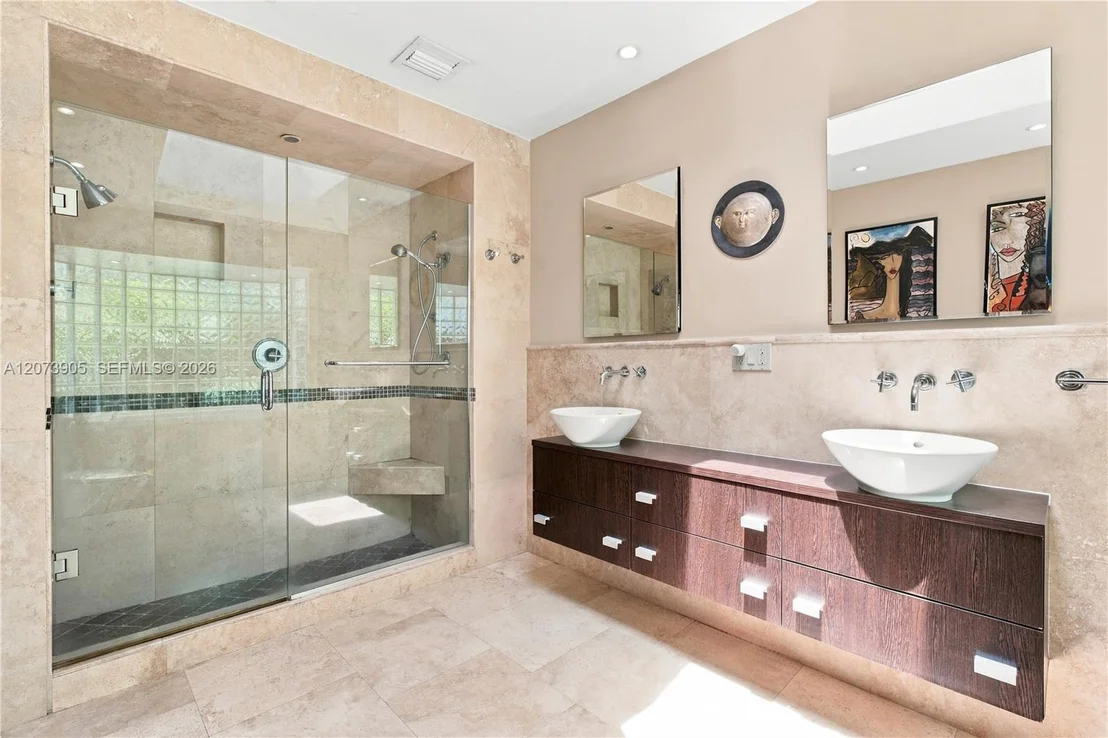 Photo of 4110 Battersea Rd