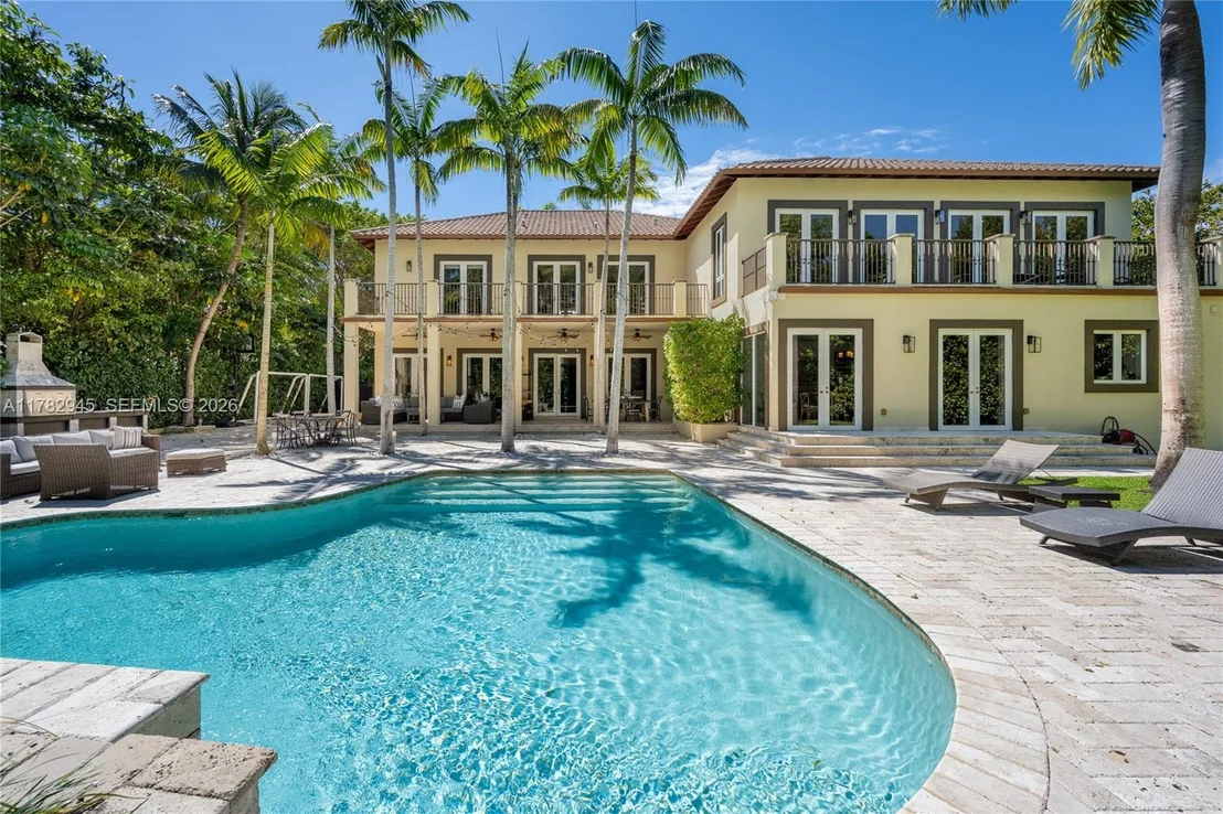 Photo of 31 Island Dr