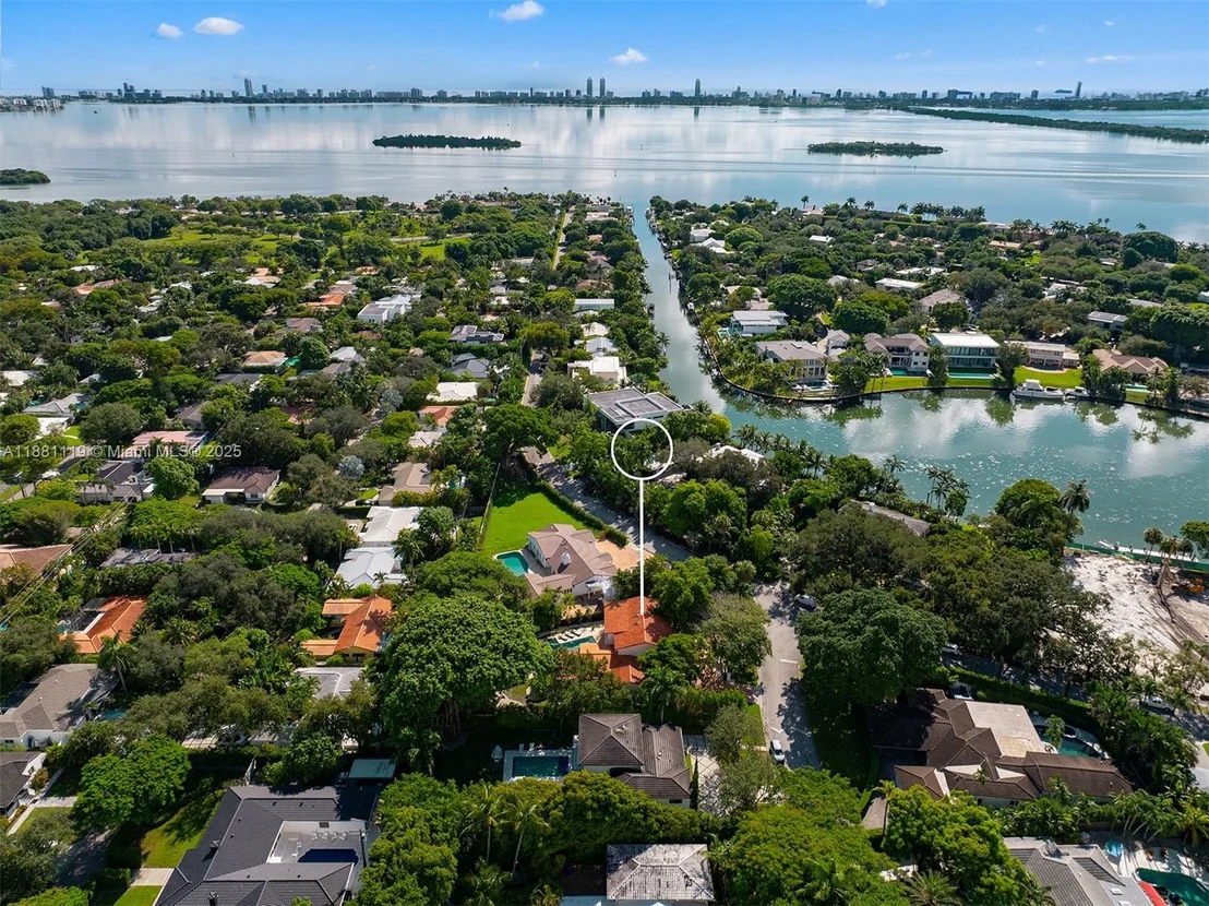 Photo of 575 Bay Point Rd