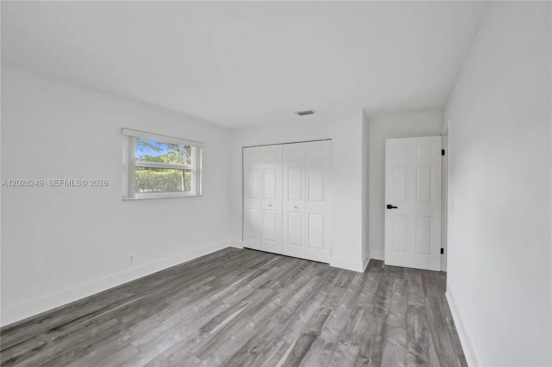 Photo of 417 SE 4th St