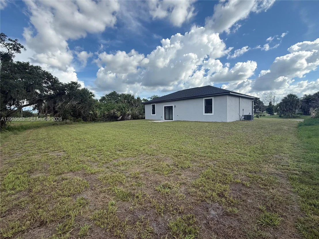Photo of 1048 Jay Ct