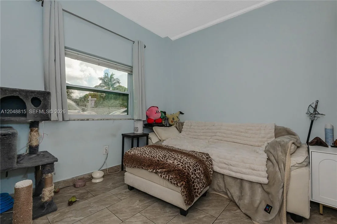 Photo of 750 NE 4th Pl
