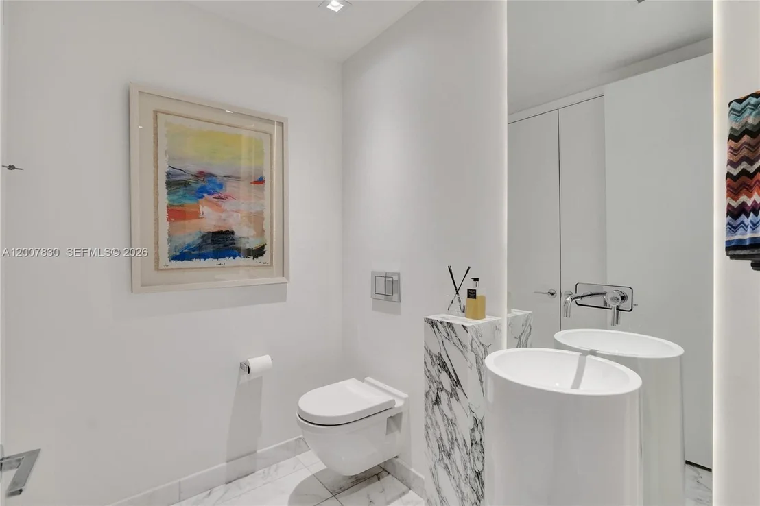 Photo of Unit 404 at 10201 Collins Ave