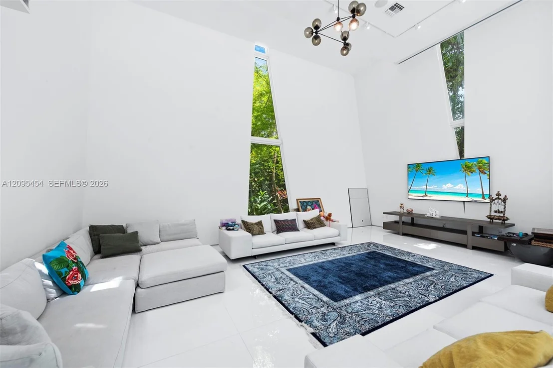 Photo of 480 Ocean Blvd