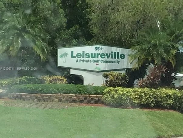 Photo of 2521 E Golf Blvd
