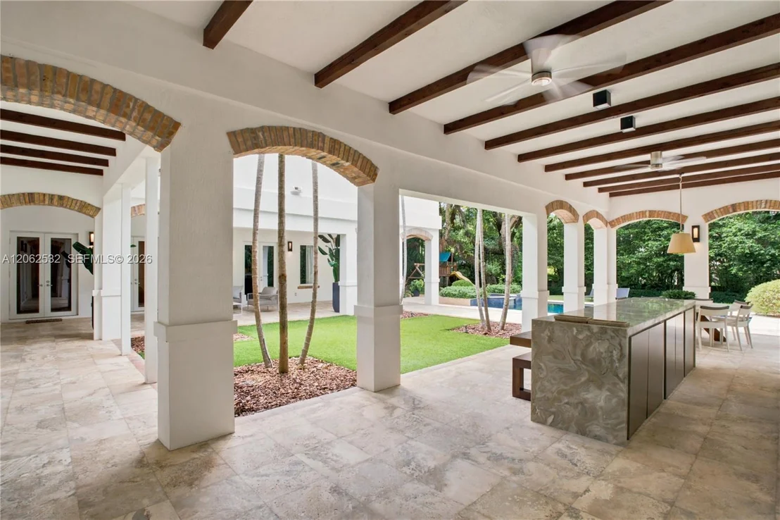 Photo of 2820 Brickell Ave