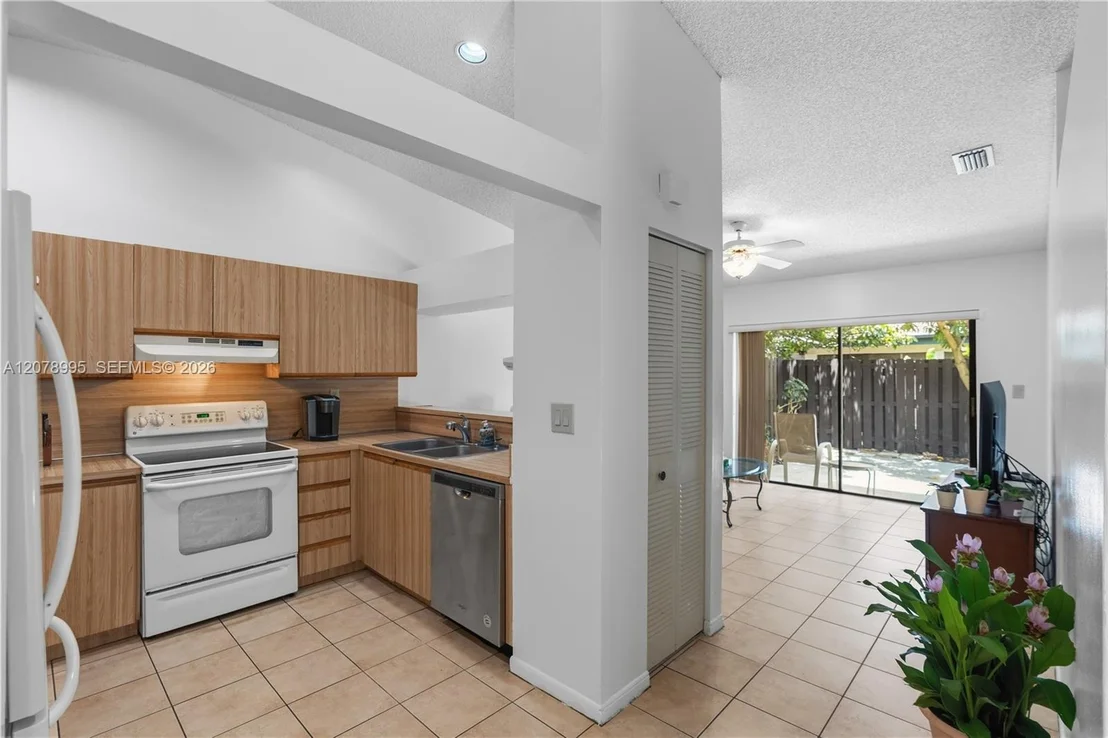 Photo of 6633 NW 176th Ter