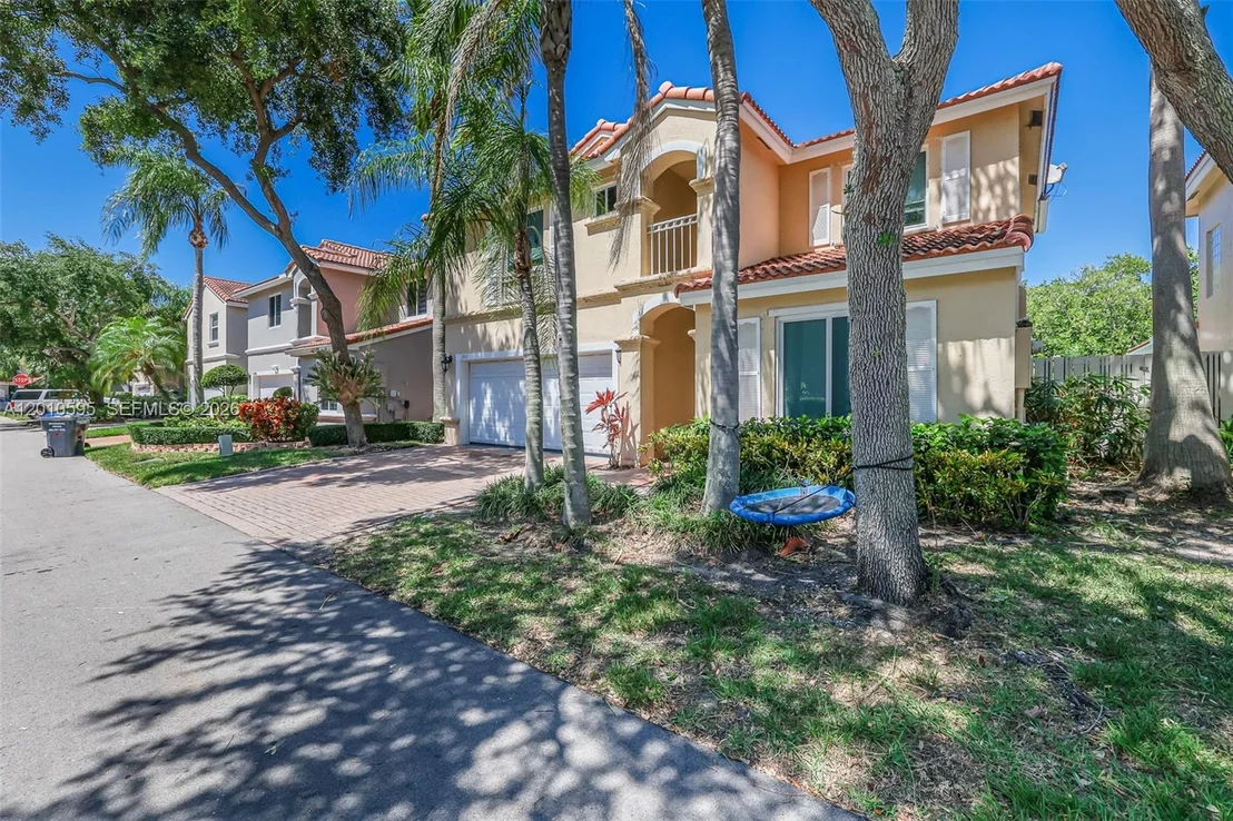 Photo of 1065 Weeping Willow Way