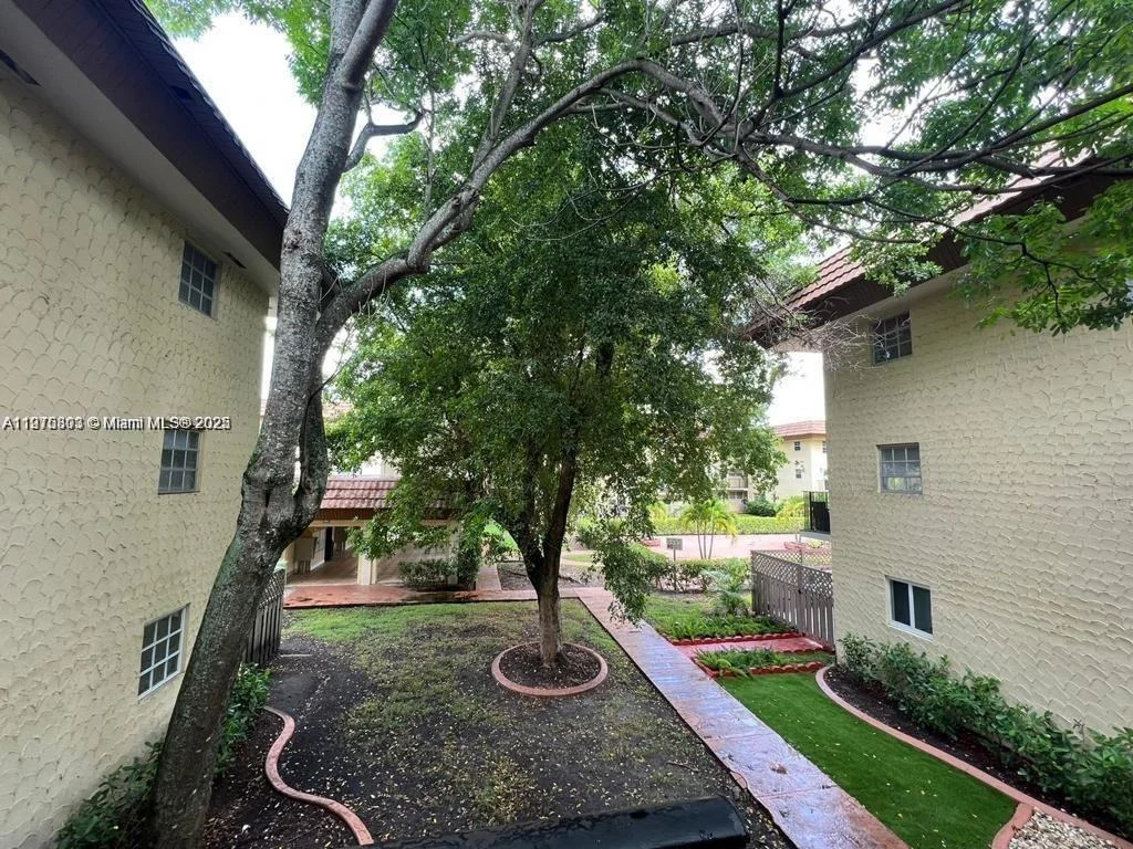 Photo of Unit 3209 at 