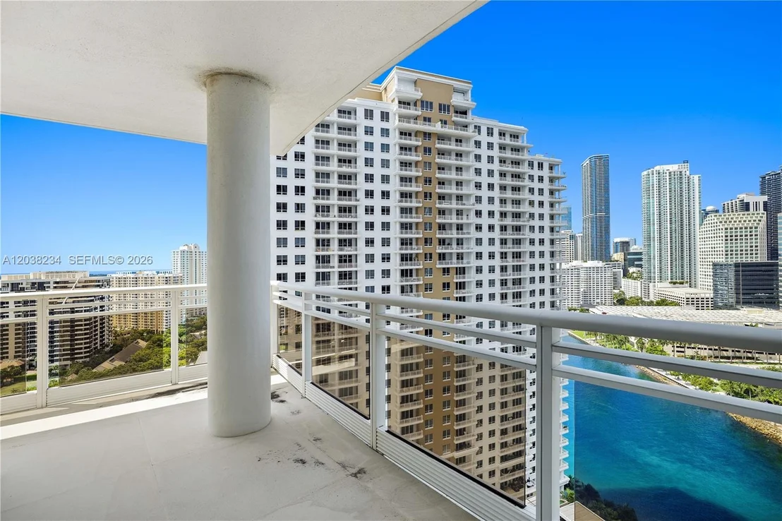 Photo of Unit 2408 at 901 Brickell Key Blvd