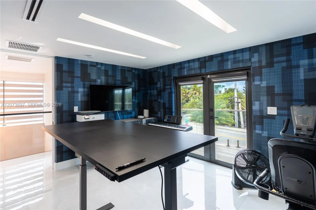 Photo of 5601 N Ocean Dr