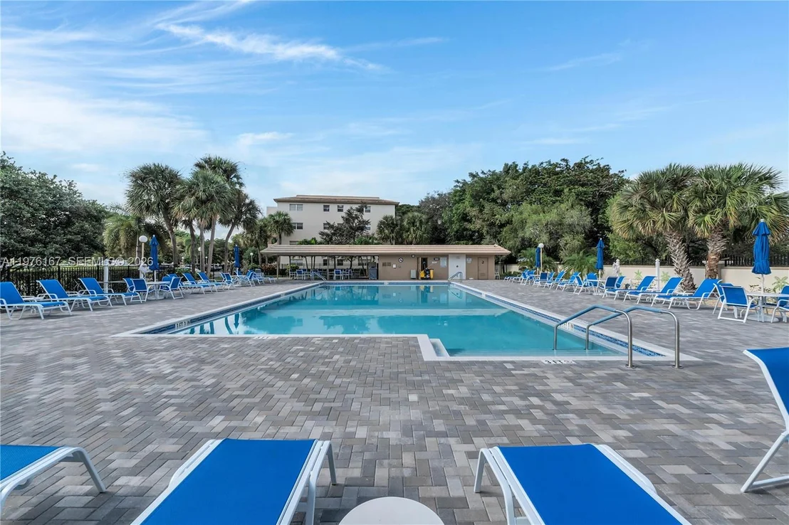 Photo of Unit A1 at 1901 Bermuda Cir