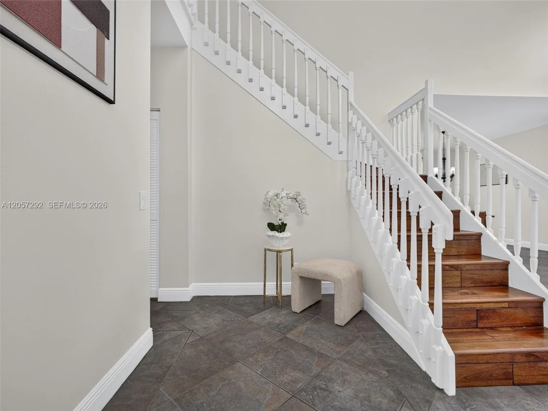 Photo of 1012 Cedar Falls Dr
