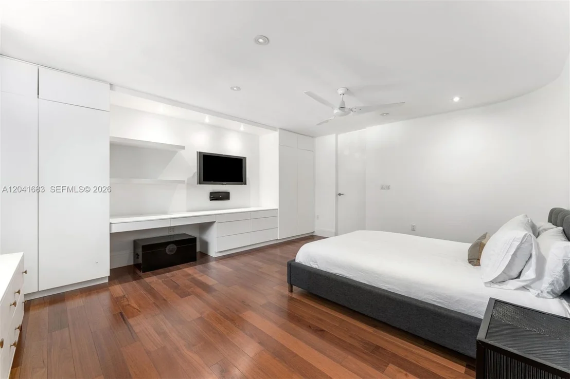 Photo of 105 Ocean Blvd