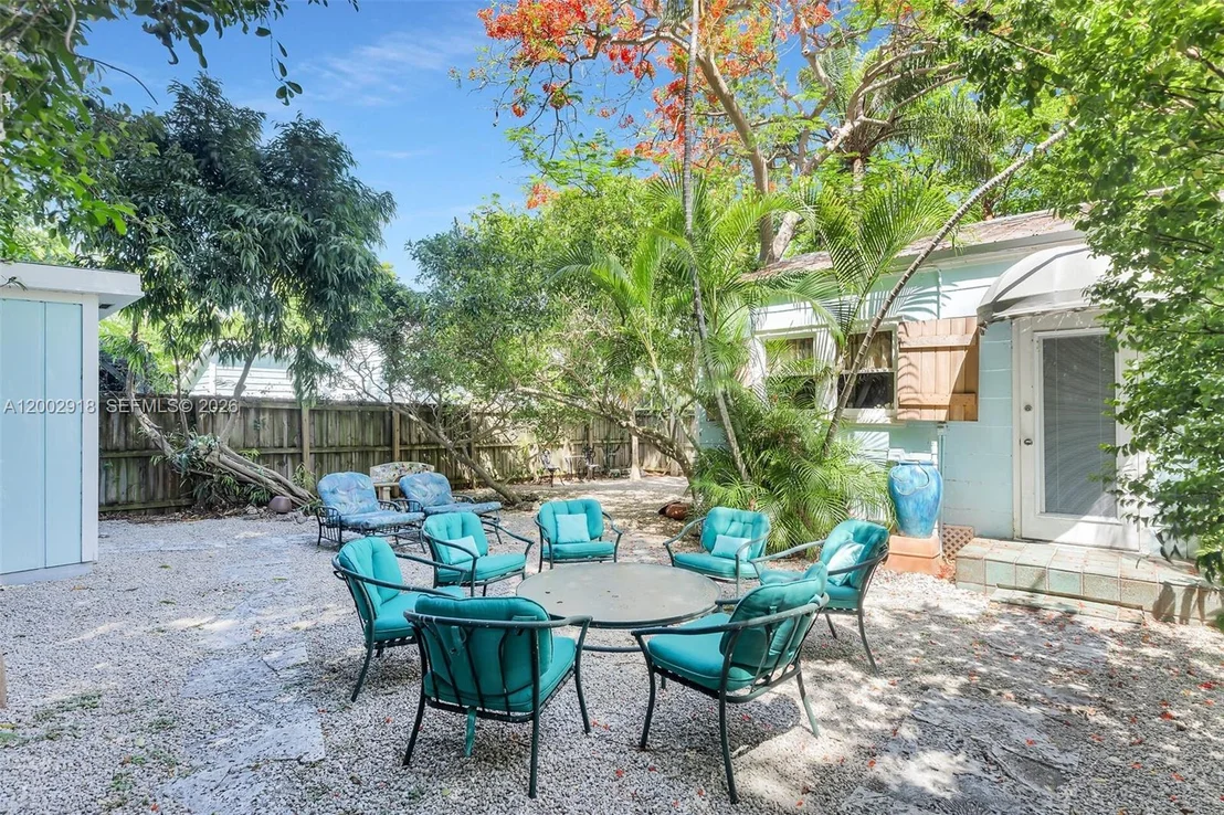 Photo of 140 Tavern Dr