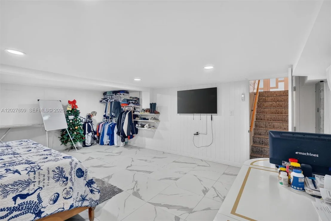 Photo of 1023 SE 7th St