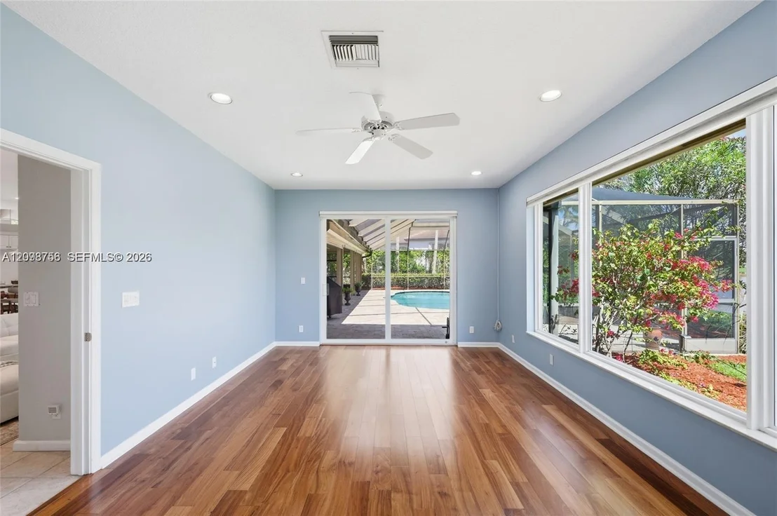 Photo of 158 Dockside Cir