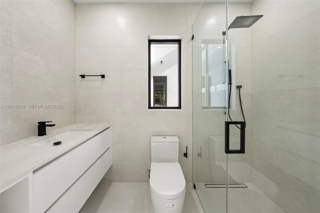 Photo of 2096 Alamanda Dr