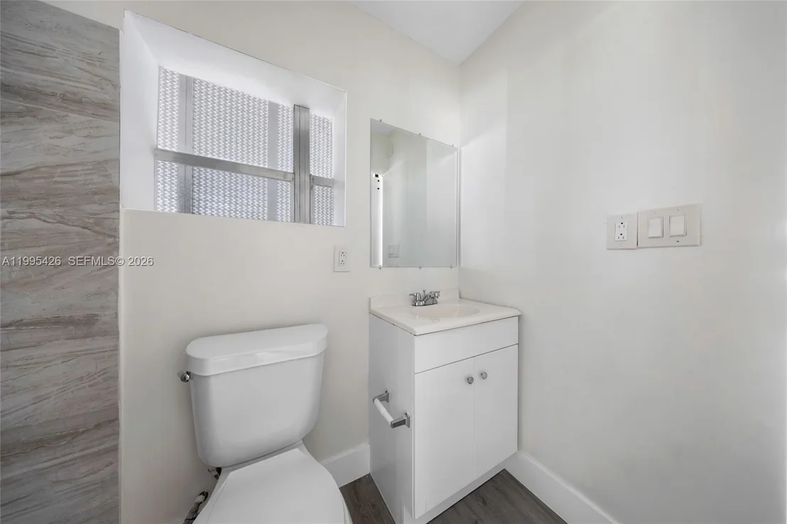 Photo of 2520 NW 2nd Dr