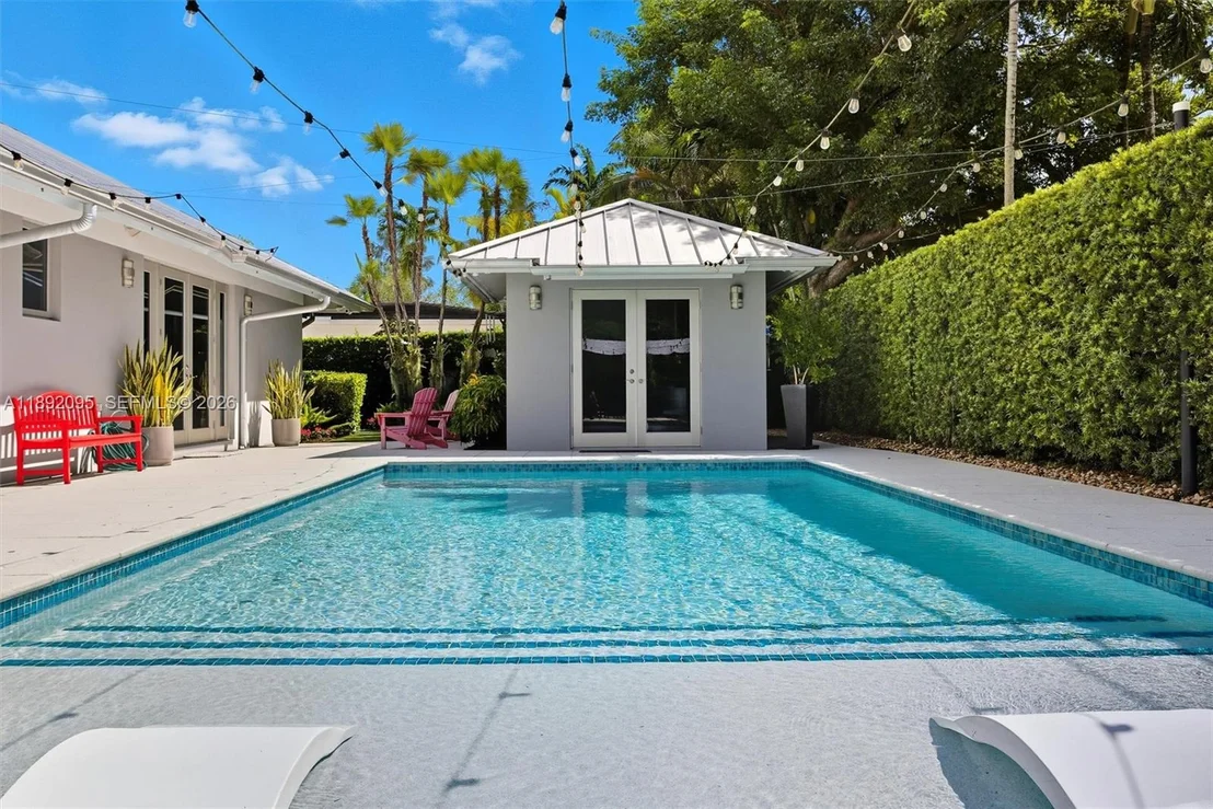 Photo of 5800 SW 99th Ter