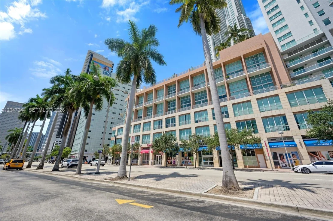 Photo of Unit 451 at 244 Biscayne Blvd