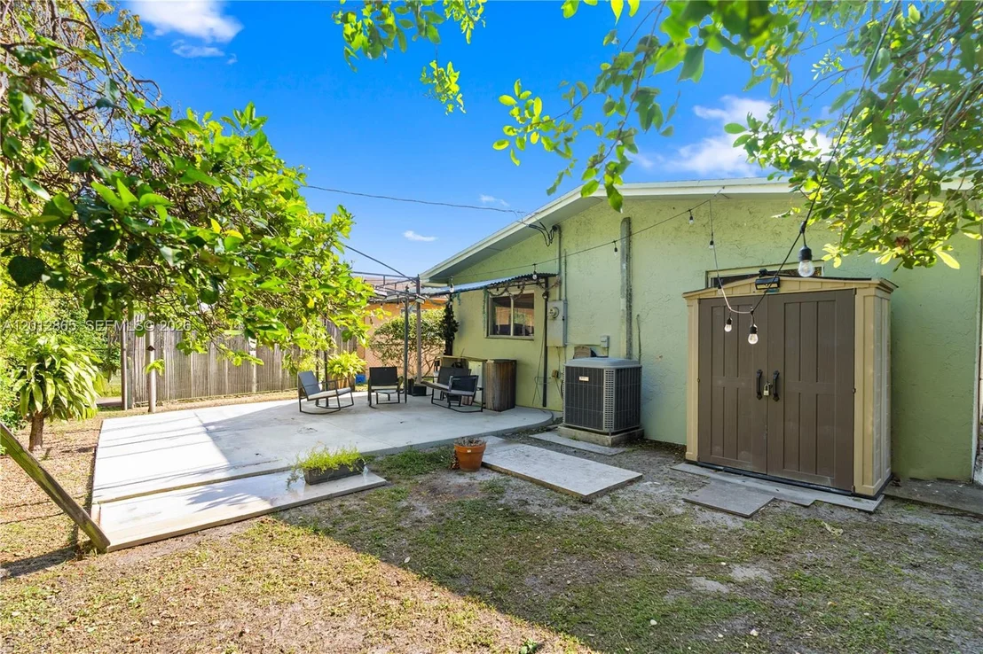 Photo of 5300 NW 30th Pl