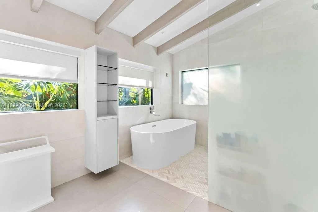 Photo of 4095 Battersea Rd