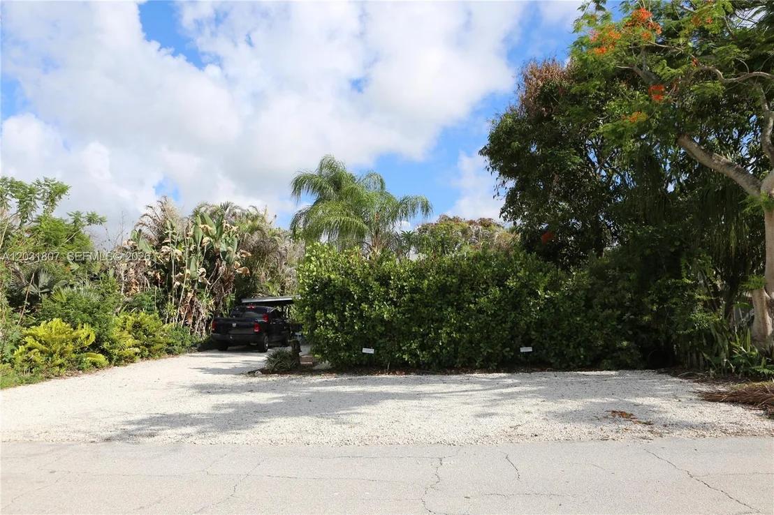 Photo of 4225 SE Westfield St
