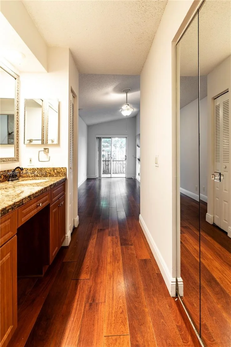 Photo of 1341 Seagrape Cir