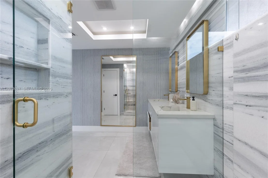Photo of 5601 N Ocean Dr