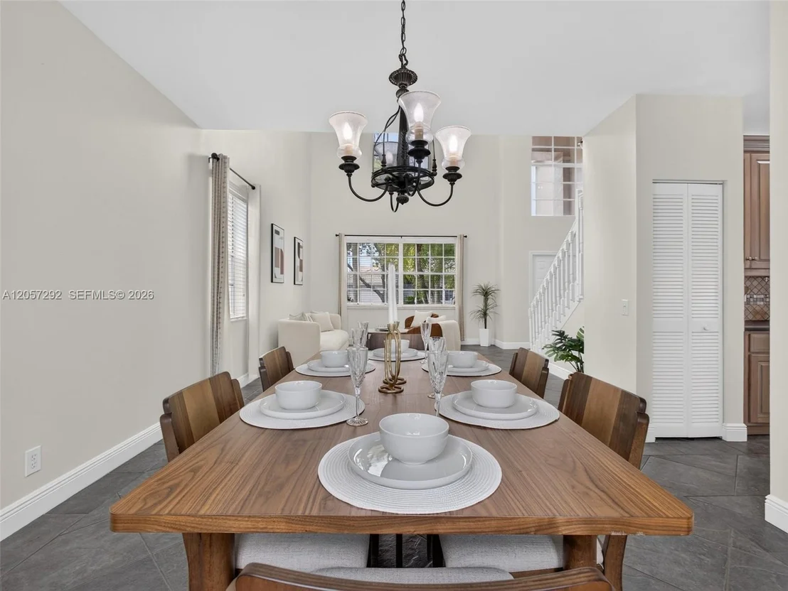 Photo of 1012 Cedar Falls Dr