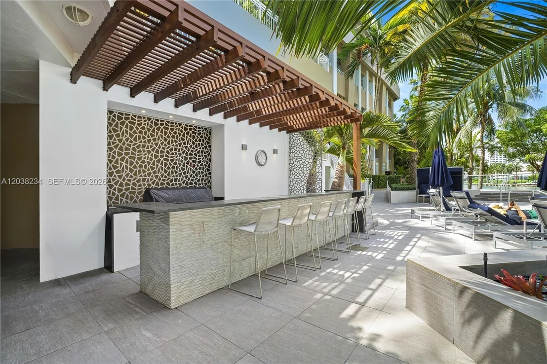 Photo of Unit 2408 at 901 Brickell Key Blvd