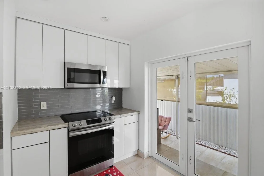 Photo of 120 W 63rd St