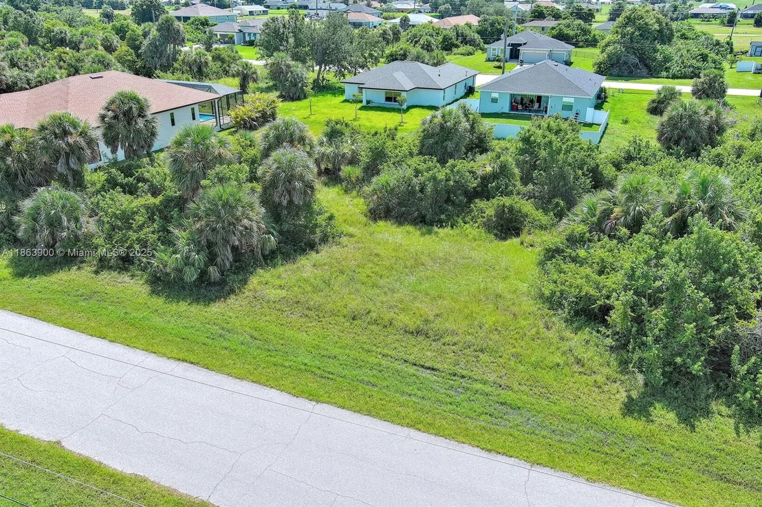 Photo of 148 Spring Dr
